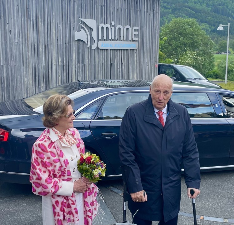 Lenkje til artikkel: Hans Majestet Kong Harald V er død